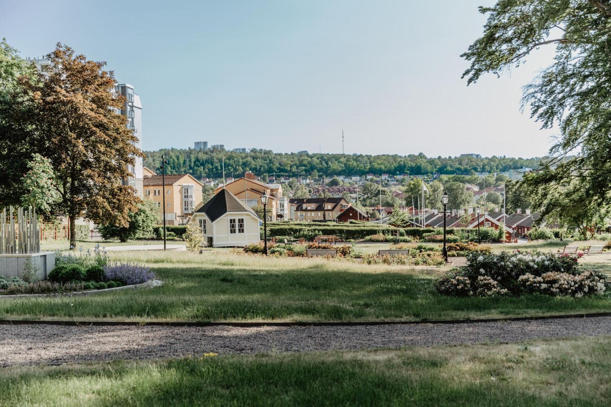 Hotel Slottsvillan Huskvarna Buitenkant foto