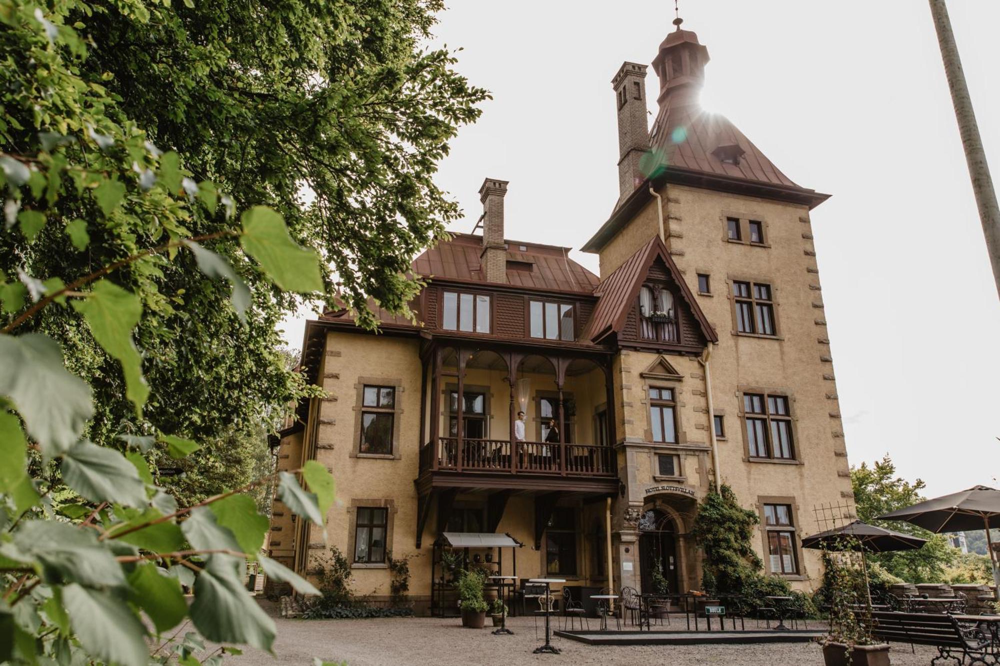Hotel Slottsvillan Huskvarna Buitenkant foto