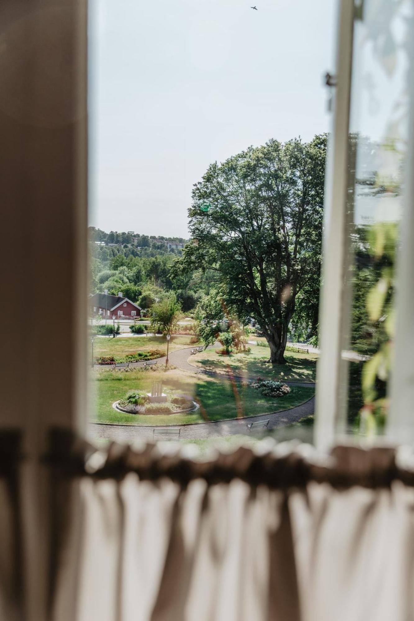 Hotel Slottsvillan Huskvarna Buitenkant foto