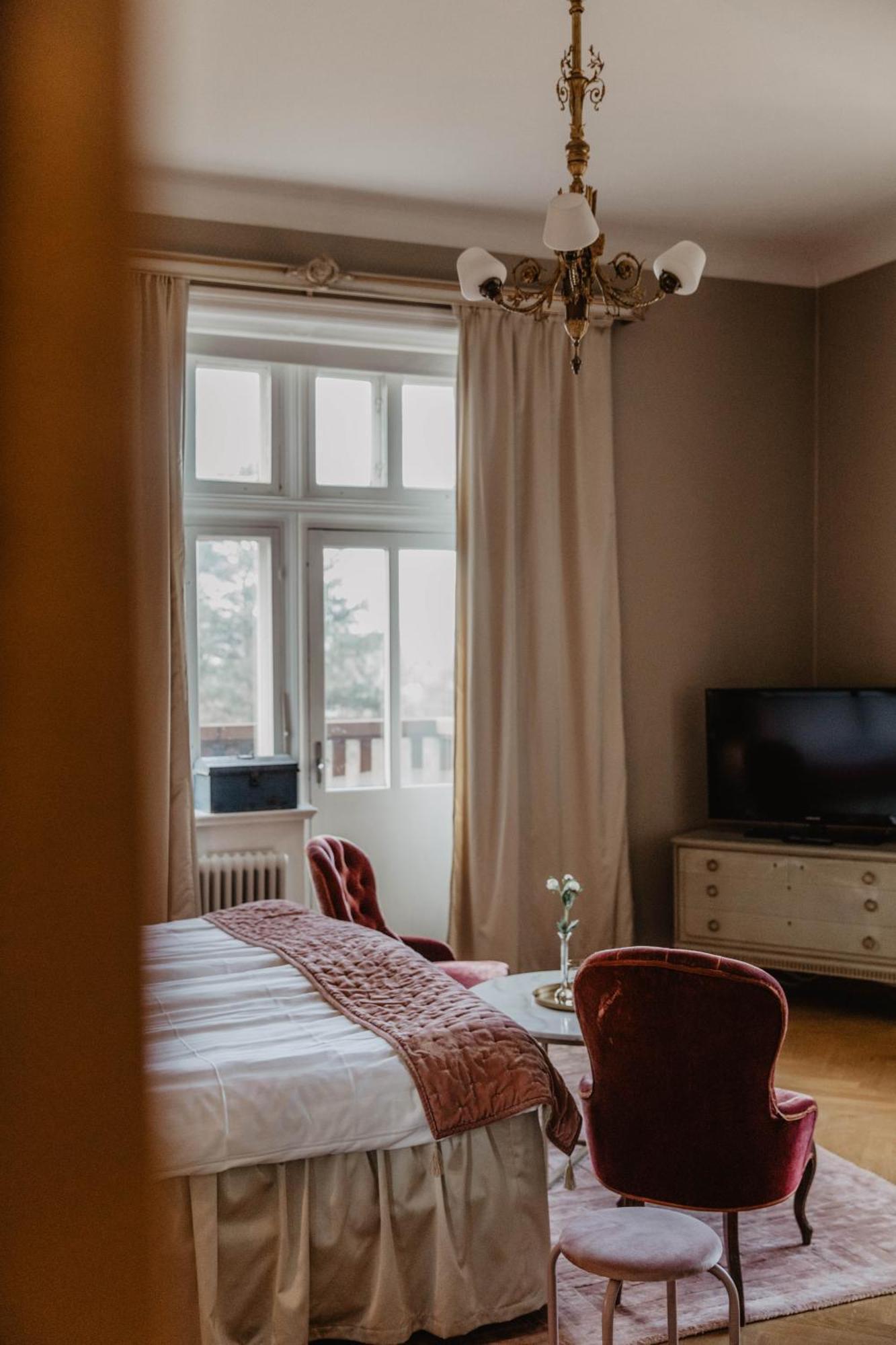 Hotel Slottsvillan Huskvarna Buitenkant foto